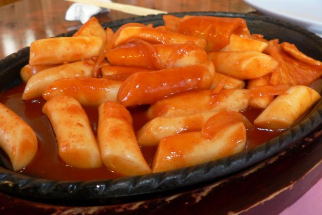 Tteokbokki, traditional Korean food. Image by Sung Sook. Licence: cc-by-2.0.
