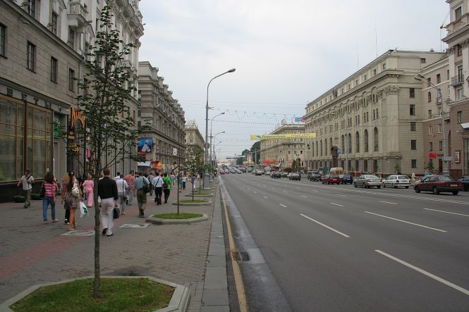  Views of Minsk (Belarus). Independence avenue. Photo by A.Savin. License: C BY-SA 3.0