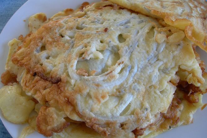 Whitebait Fritter. Photo by Inanga. Cropped from original. Public Domain.