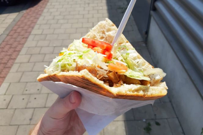 Donair, traditional Canadian cuisine dish. Image by GALAXY 2018 A7. Licence CC0. Cropped from original