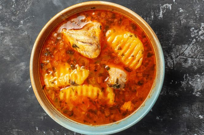 Sopa Leão Veloso, prato tradicional brasileiro. Foto: KamranAydinov, Freepik