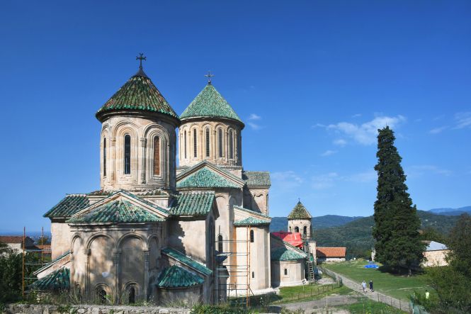 Монастырь Гелати был основан в 1106 году и стал символом грузинского Золотого века. Фото Herbert Frank, лицензия CC BY 2.0