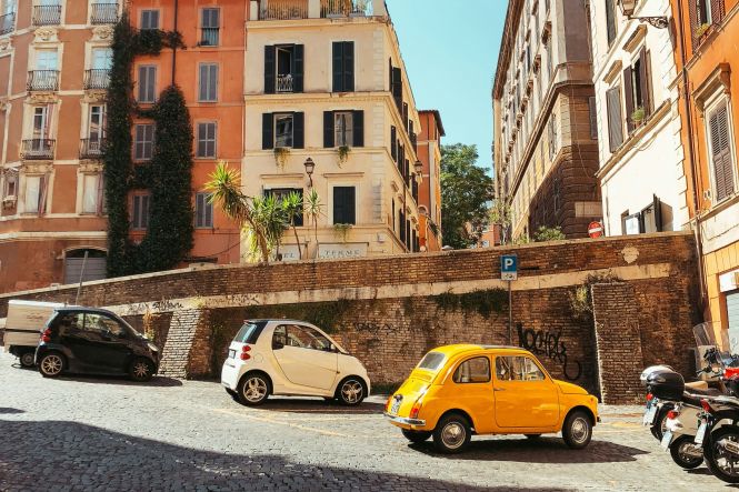 Trastevere. Photo by Arthur Yeti on Unsplash