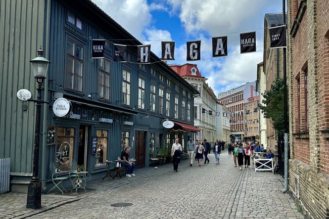 Haga Nygata, Göteborg. Imagem: Florent Pécassou. Licença: CC BY-SA 4.0 International. Tamanho ajustado.