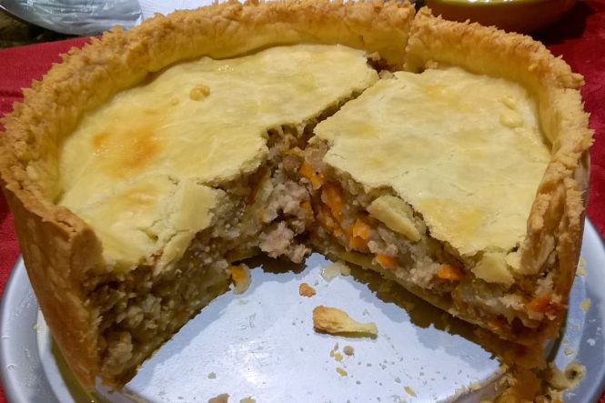 Tourtière, traditional Canadian meat pie. Image by Mack Male. Licence CC BY-SA 2.0. Cropped from original