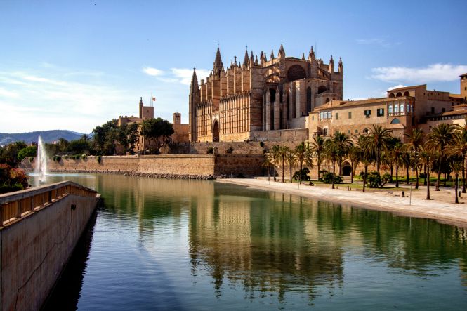Catedral de Palma, Mallorca. Foto de Yves Alarie en Unsplash