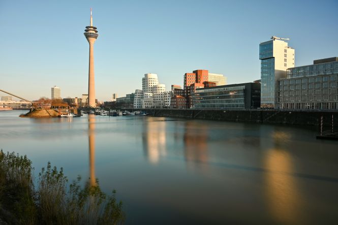 When the Rhein decides what kind of day you&rsquo;re having. Photo by Roman B&uuml;rki on Unsplash
