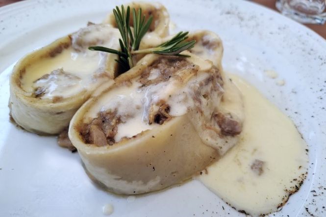 Strucolo in Straza. Photo from https://restaurantguru.com/Agriturismo-Debelis-Trieste 