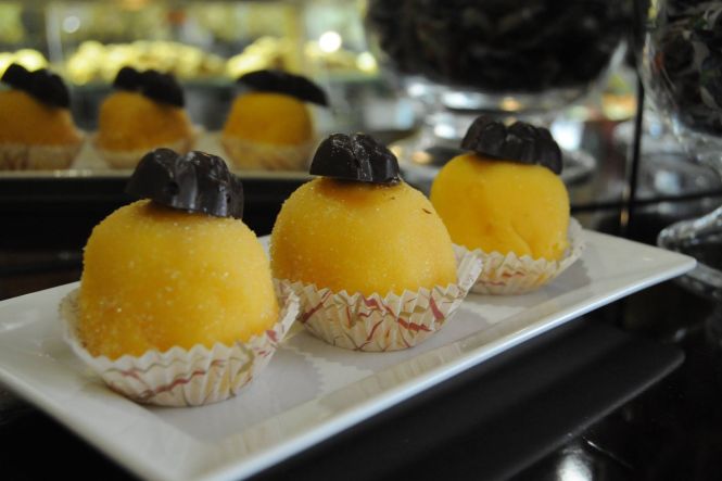 Polenta e os&egrave;i. Photo from https://www.facebook.com/PasticceriaCaffetteriaSantAnna/